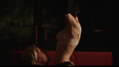 Rachel Brosnahan In Burn Country - Film nackt