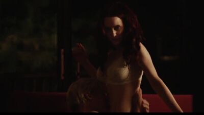 Rachel Brosnahan In Burn Country - Film nackt