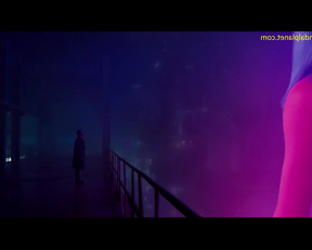 Ana De Armas Plot In Blade Runner 2049 - Film nackt