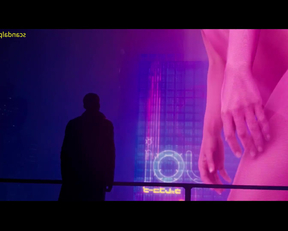 Ana De Armas Plot In Blade Runner 2049 - Film nackt