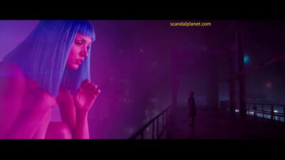 Ana De Armas Plot In Blade Runner 2049 - Film nackt