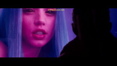 Ana De Armas Plot In Blade Runner 2049 - Film nackt
