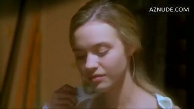 Shevonne Durkin In Leprechaun 2 - Film nackt