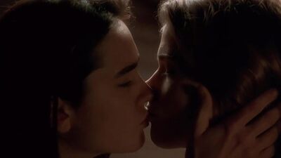 Jennifer Connelly, Kristy Swanson - Higher Learning 1995 - Film nackt
