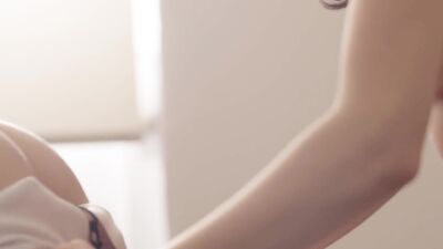Michelle Batista  Gabriela Cerqueira In O Negócio - Film nackt
