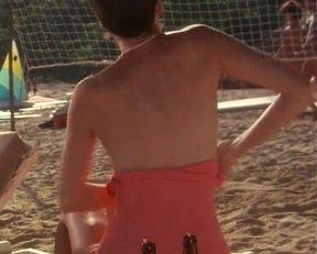 Mary Gross Sideplot - Club Paradise - 1986 - Film nackt