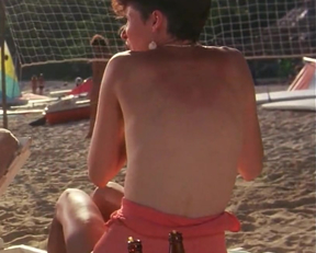 Mary Gross Sideplot - Club Paradise - 1986 - Film nackt