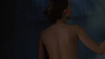 Lily-Rose Depp In A Faithful Man - Film nackt