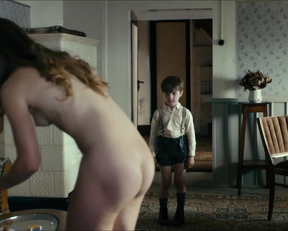 Saskia Rosendahl From Werk Ohne Autor - Film nackt