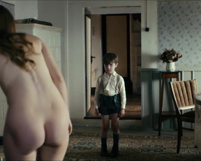 Saskia Rosendahl From Werk Ohne Autor - Film nackt