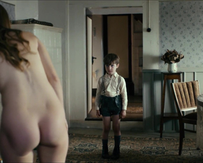 Saskia Rosendahl From Werk Ohne Autor - Film nackt