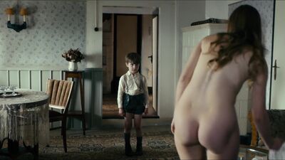 Saskia Rosendahl From Werk Ohne Autor - Film nackt