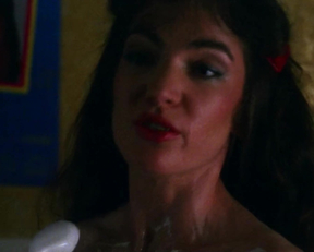 Brinke Stevens  Michelle Bauer Brought The Plot In 'Sorority Babes In The Slimeball Bowl-O-Rama' - Film nackt