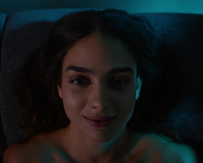 Melissa Barrera, Tru Collins, Victoria De Mare - Vida S02E01