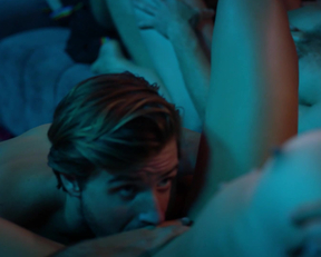 Melissa Barrera, Tru Collins, Victoria De Mare - Vida S02E01