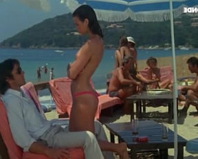 Valerie Kaprisky nude - L'année Des Méduses