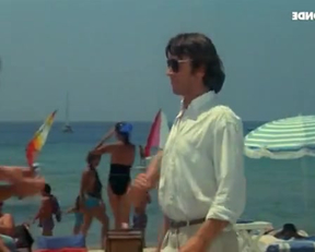 Valerie Kaprisky nude - L'année Des Méduses