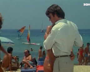 Valerie Kaprisky nude - L'année Des Méduses