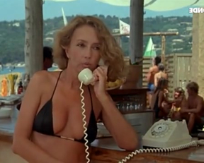 Valerie Kaprisky nude - L'année Des Méduses