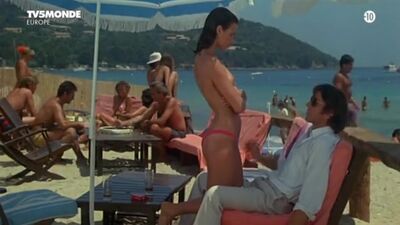 Valerie Kaprisky nude - L'année Des Méduses