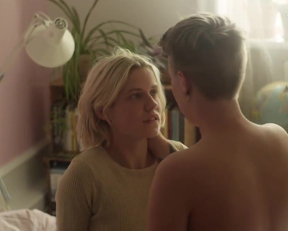 Tessa Hoder, Loui Buhl nude - I Røven