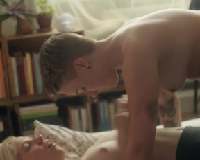 Tessa Hoder, Loui Buhl nude - I Røven