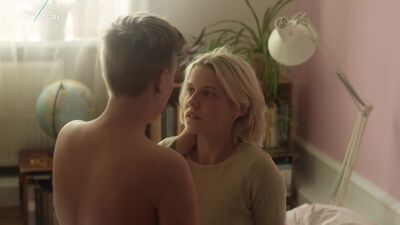 Tessa Hoder, Loui Buhl nude - I Røven