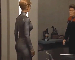 Jeri Ryan sexy - Star Trek Voyager