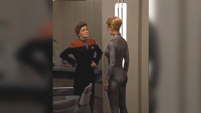 Jeri Ryan sexy - Star Trek Voyager
