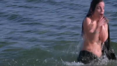 Sigrid Thornton nude - Snapshot