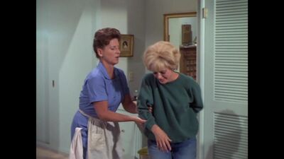 Florence Henderson's Ass In Jeans - The Brady Bunch - Film nackt