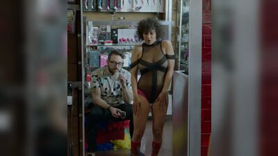 Ilana Glaser naked - Broad City