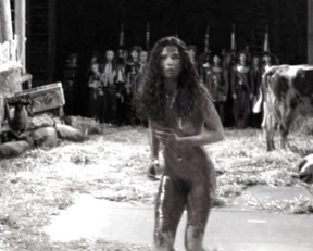 Julia Ormond - The Baby Of Mâcon - Film nackt