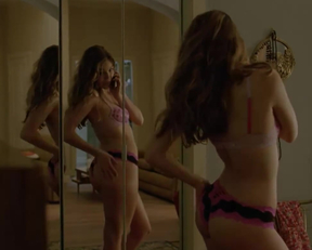 Not Quite As Memorable As Alexandra Daddario's Plot In True Detective, But Lili Simmons Added A Good Backplot - Film nackt