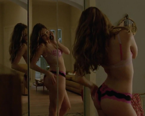Not Quite As Memorable As Alexandra Daddario's Plot In True Detective, But Lili Simmons Added A Good Backplot - Film nackt