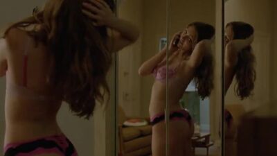 Not Quite As Memorable As Alexandra Daddario's Plot In True Detective, But Lili Simmons Added A Good Backplot - Film nackt